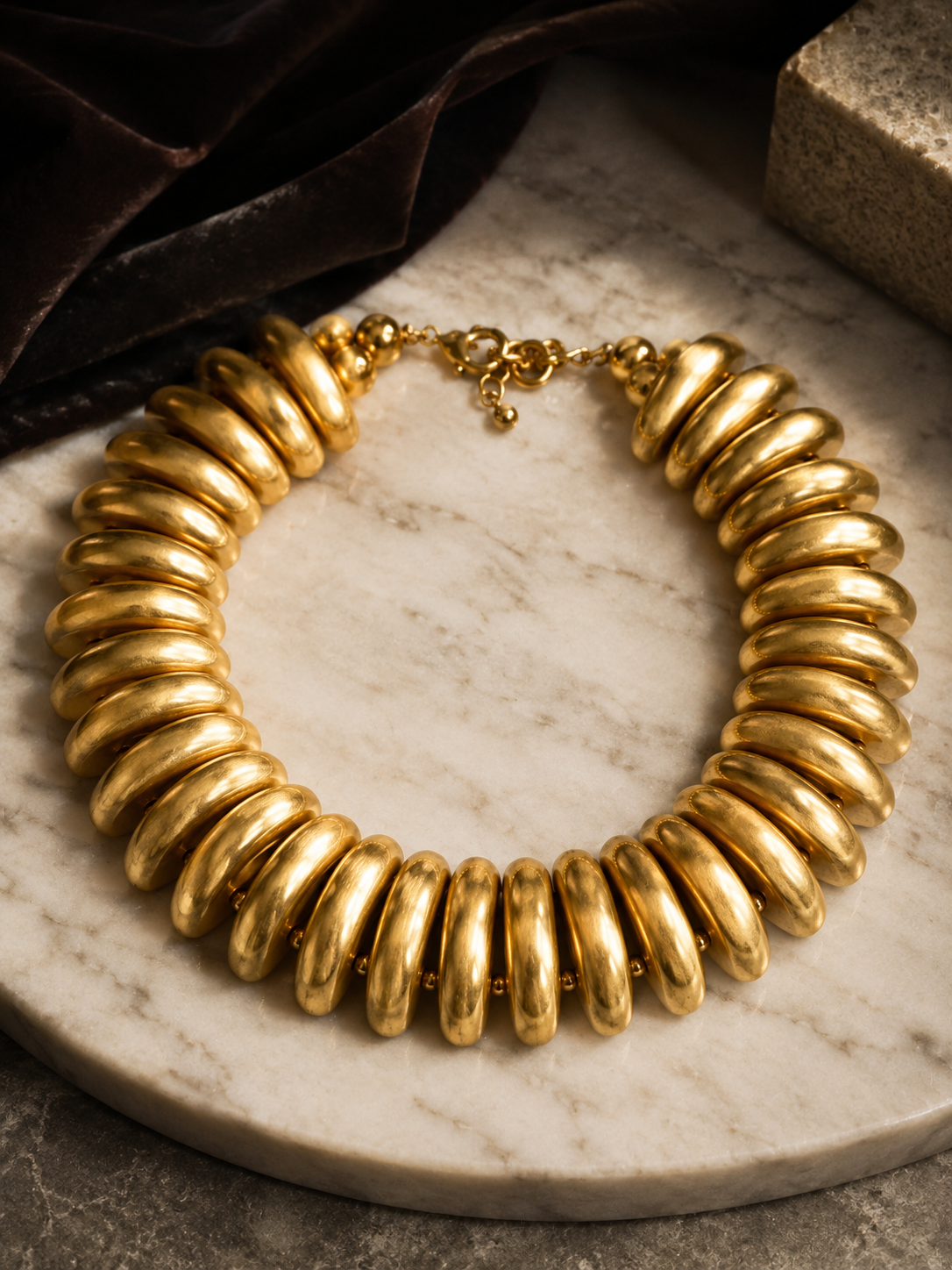 The Sovereign Ribbed Collar