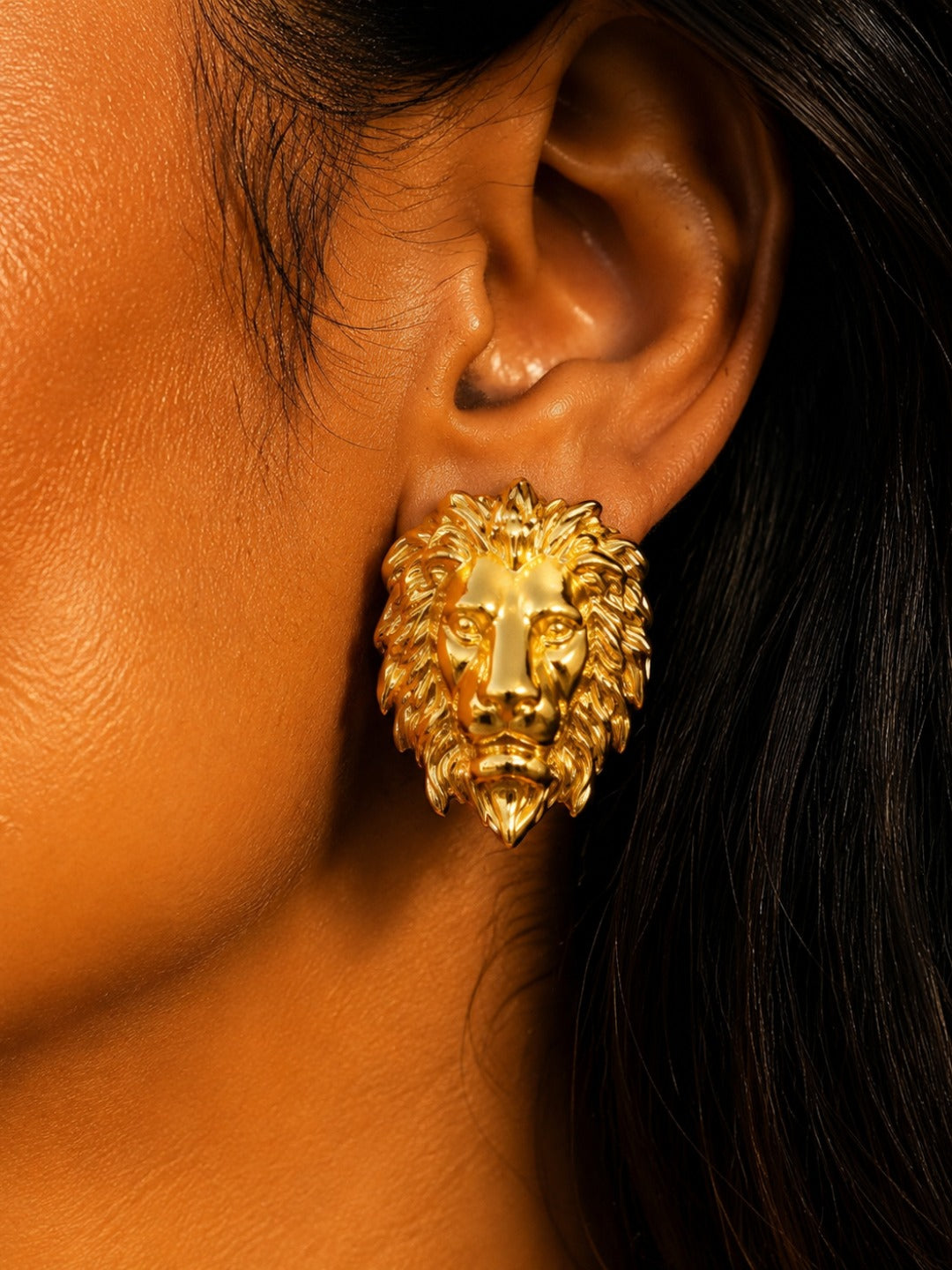 The Regal Roar Statement Set